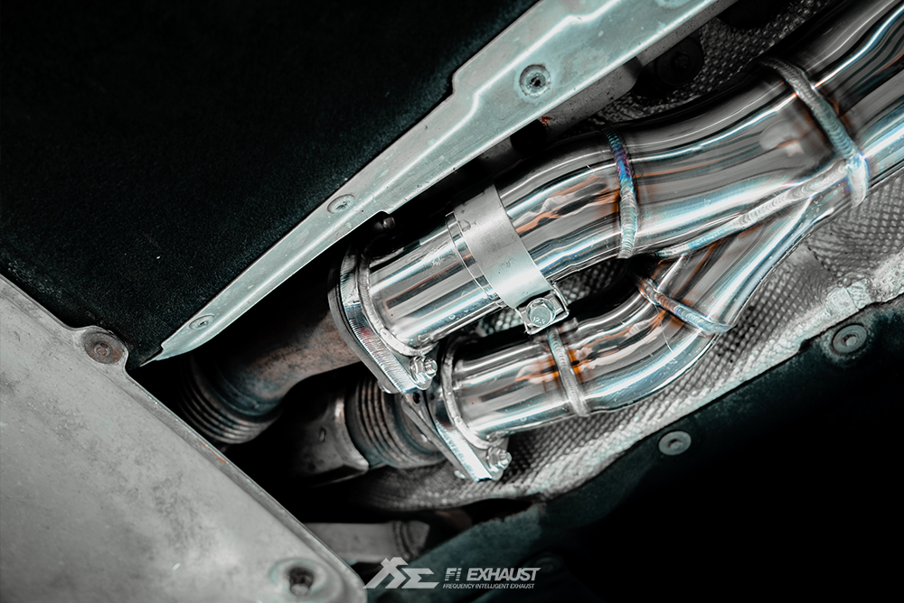 BMW F82 M4 / Comp Single Mid Pipe Ver Exhaust