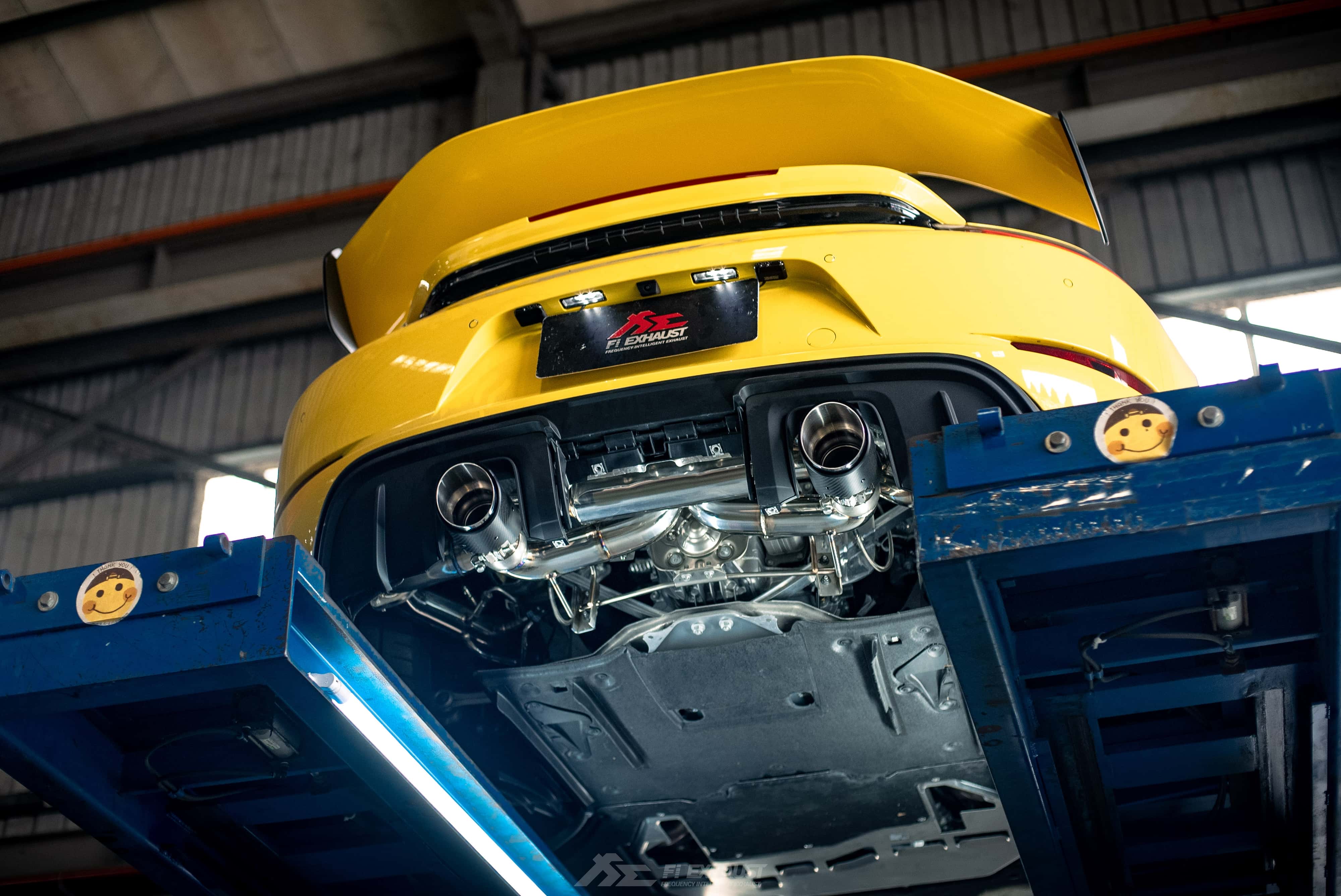 porsche-718-cayman-gt4-rs-fi
