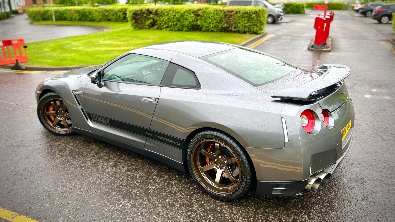 Nissan GTR R35 valvetronic EXHAUST