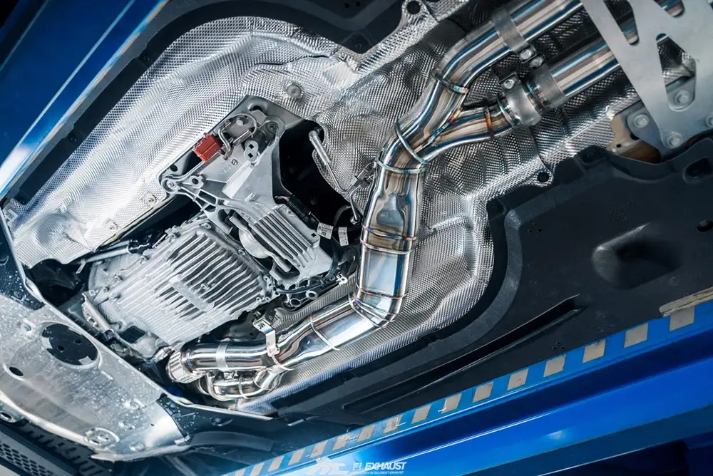 Single front-mid pipe for BMW G87 M2